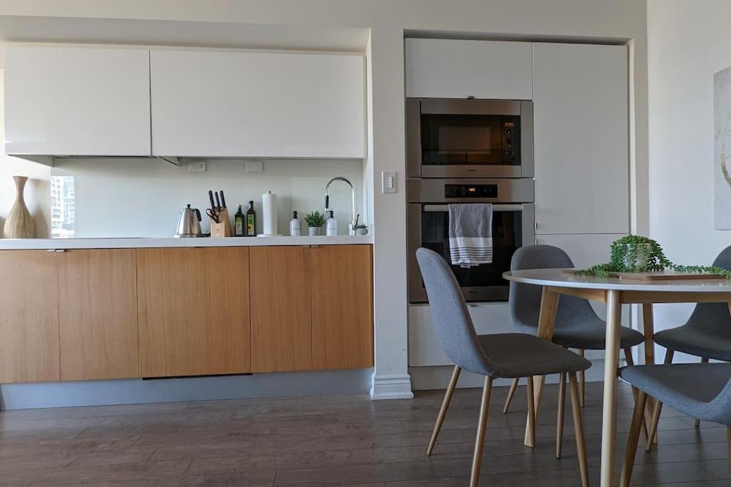 Lovely 2 Bed Condo In Downtown Toronto Exterior photo