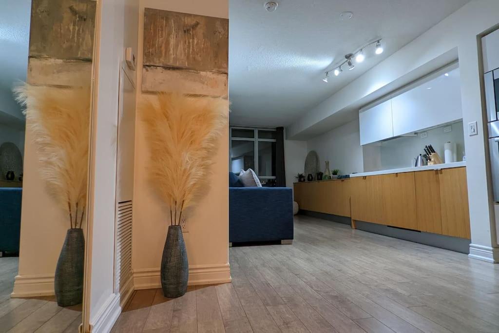 Lovely 2 Bed Condo In Downtown Toronto Exterior photo